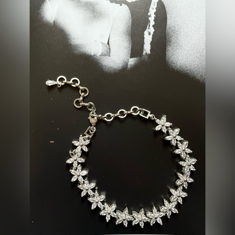 Silver Crystal Floral anklet